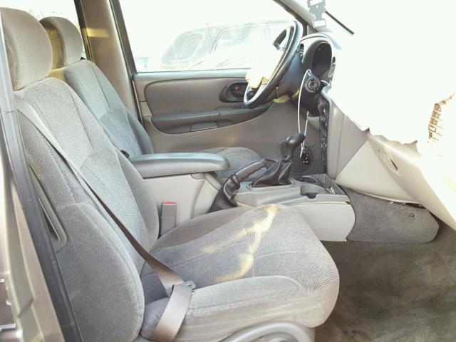 1GNDS13S332369837 - 2003 CHEVROLET TRAILBLAZE TAN photo 5