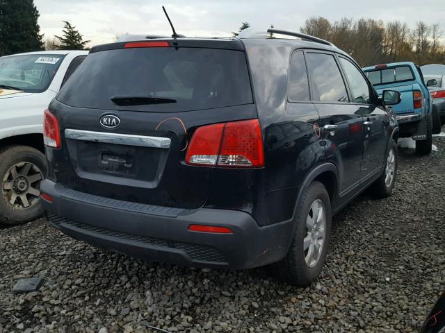 5XYKT4A65DG414014 - 2013 KIA SORENTO LX BLACK photo 4