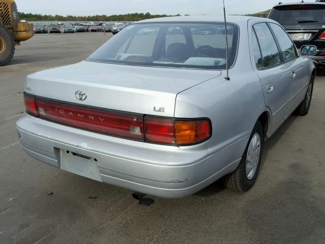 JT2SK12E5P0157818 - 1993 TOYOTA CAMRY GRAY photo 4