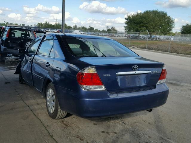 4T1BE32K95U412469 - 2005 TOYOTA CAMRY LE BLUE photo 3