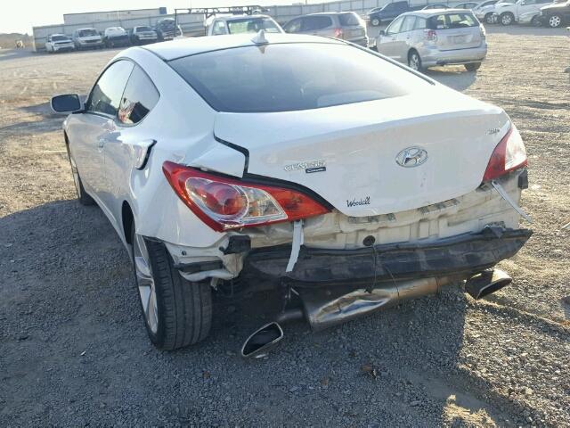 KMHHT6KD8AU019446 - 2010 HYUNDAI GENESIS CO WHITE photo 9