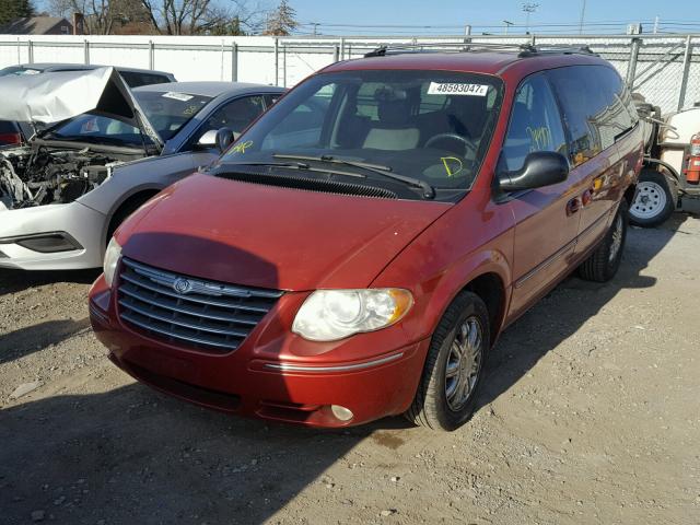 2C8GP64L85R115958 - 2005 CHRYSLER TOWN & COU 红色 照片 2