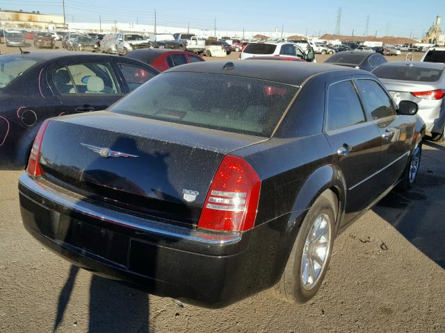 2C3JA63H75H632278 - 2005 CHRYSLER 300C BLACK photo 4