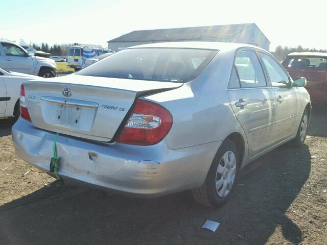 JTDBE32K620002042 - 2002 TOYOTA CAMRY LE SILVER photo 4