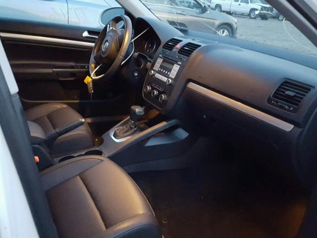 3VWRZ7AJ1AM152958 - 2010 VOLKSWAGEN JETTA SE 白色 照片 5