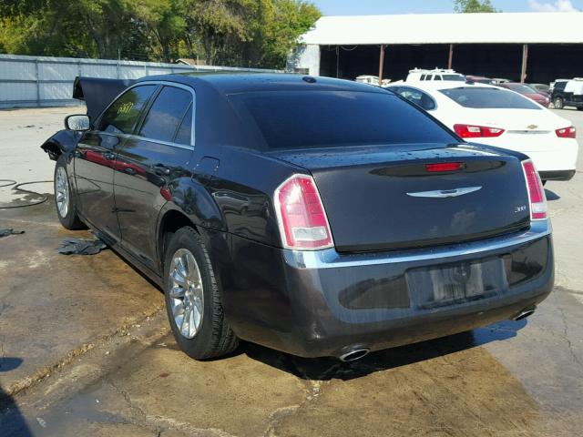 2C3CCAAG8DH658628 - 2013 CHRYSLER 300 BROWN photo 3