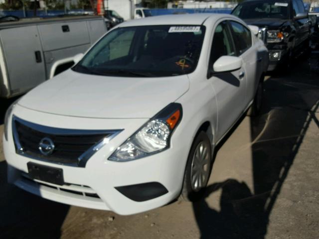 3N1CN7AP7FL899375 - 2015 NISSAN VERSA S WHITE photo 2