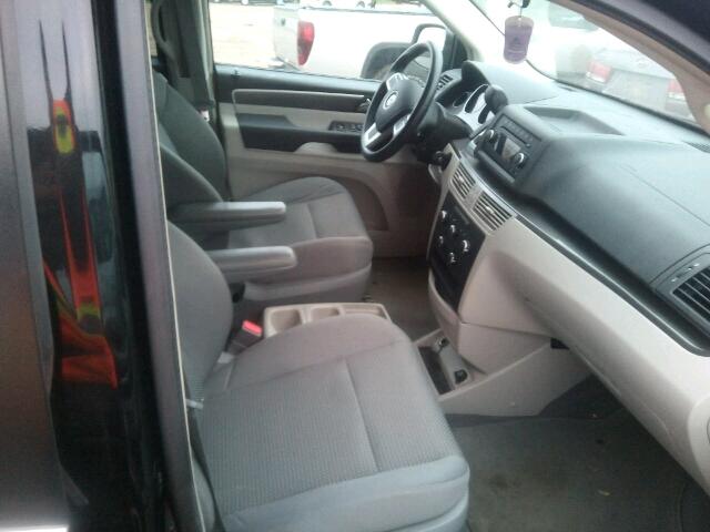 2C4RVAAG8ER144760 - 2014 VOLKSWAGEN ROUTAN S 黑色 照片 5