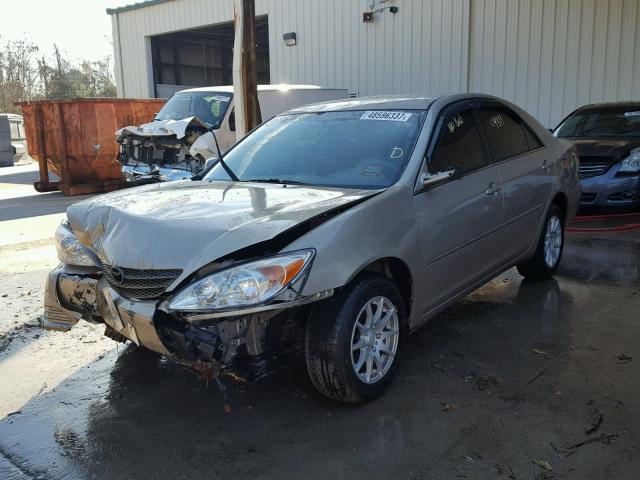 4T1BE32K44U905829 - 2004 TOYOTA CAMRY LE TAN photo 2