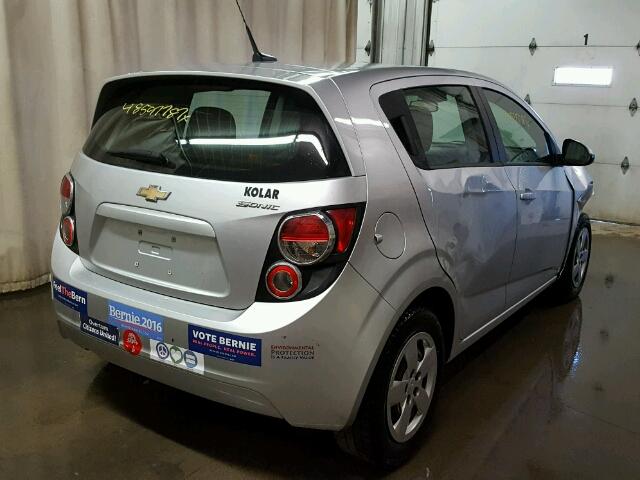 1G1JA6SH5D4206123 - 2013 CHEVROLET SONIC LS 银色 照片 4