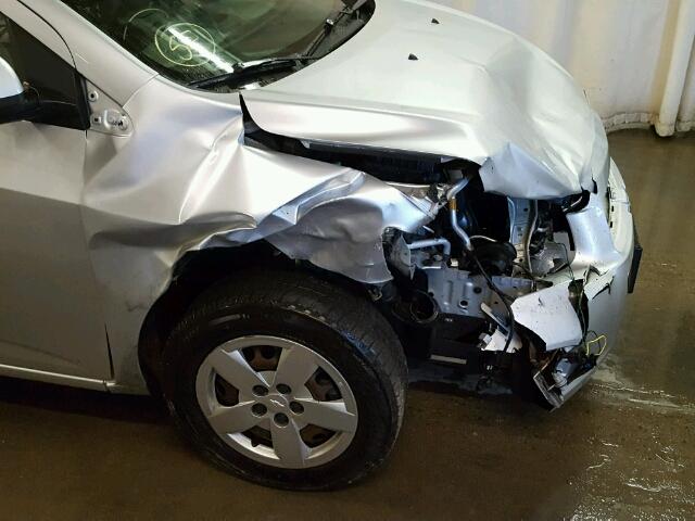 1G1JA6SH5D4206123 - 2013 CHEVROLET SONIC LS 银色 照片 9