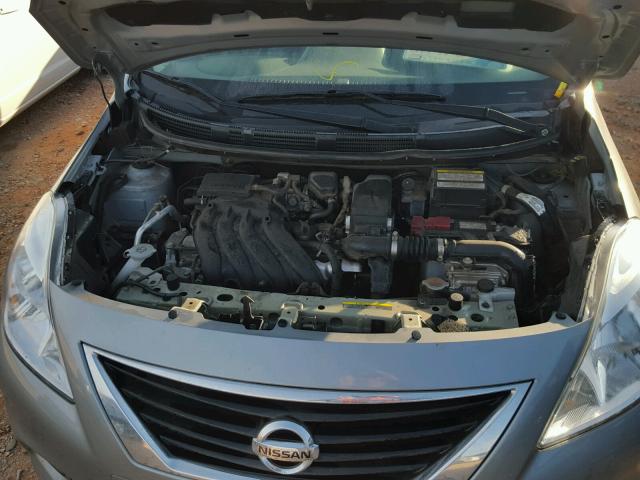 3N1CN7AP3EL870194 - 2014 NISSAN VERSA GRAY photo 7