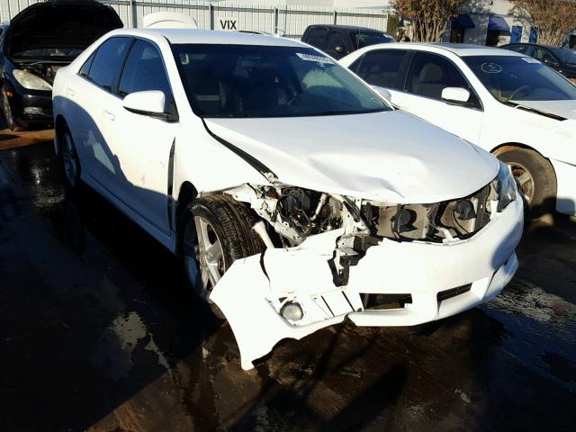 4T1BF1FK0CU535005 - 2012 TOYOTA CAMRY BASE WHITE photo 1