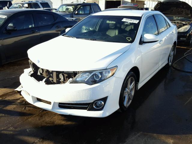 4T1BF1FK0CU535005 - 2012 TOYOTA CAMRY BASE WHITE photo 2
