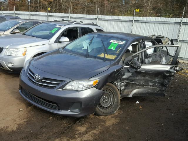 2T1BU4EE3DC012129 - 2013 TOYOTA COROLLA BA GRAY photo 2