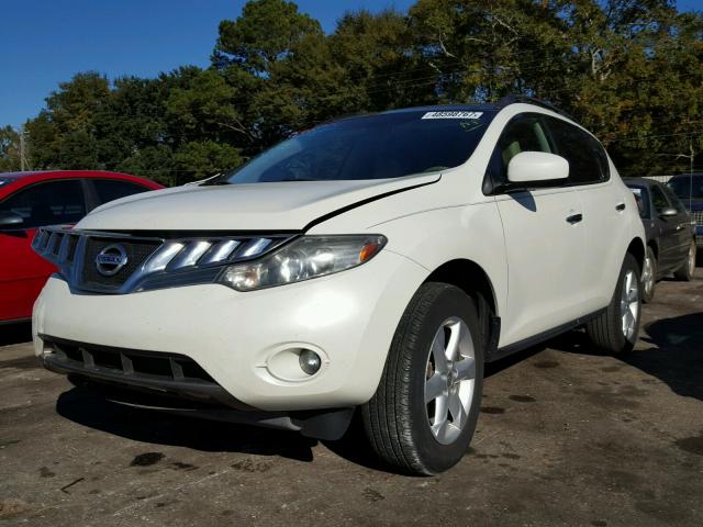 JN8AZ1MU4AW012264 - 2010 NISSAN MURANO S WHITE photo 2