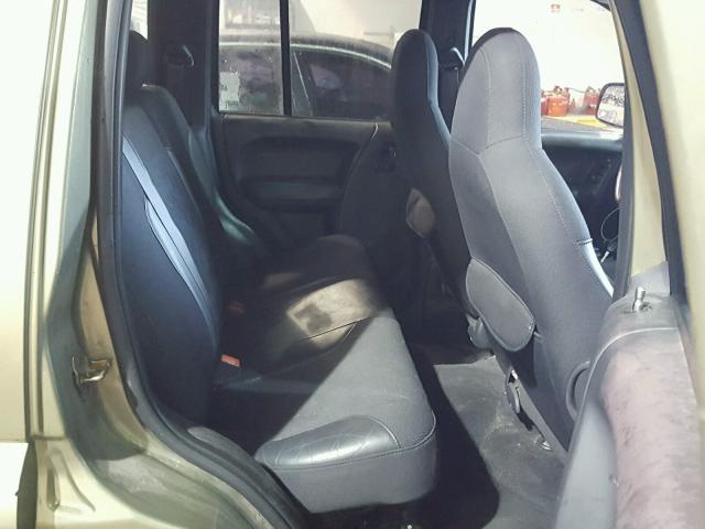 1J4GK38K72W333676 - 2002 JEEP LIBERTY RE GREEN photo 6