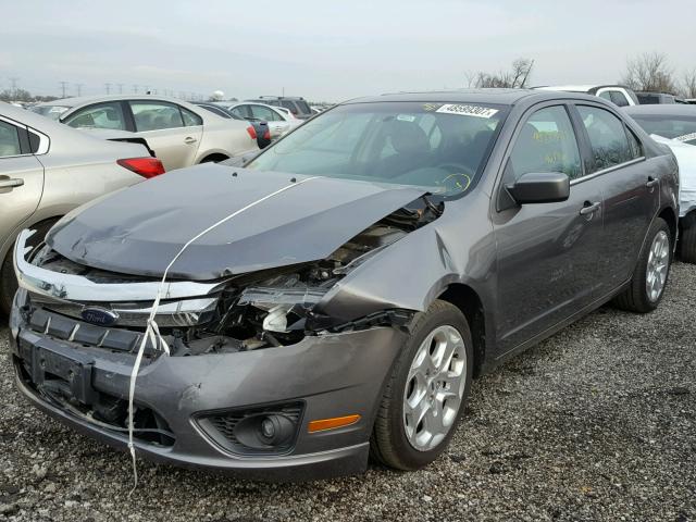 3FAHP0HG4AR205120 - 2010 FORD FUSION SE GRAY photo 2