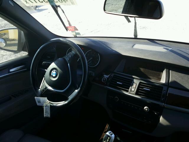 5UXFE835X9L169504 - 2009 BMW X5 XDRIVE4 银色 照片 9