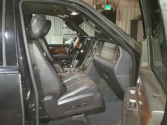 5LMJJ2J54DEL01136 - 2013 LINCOLN NAVIGATOR შავი ფოტო 5