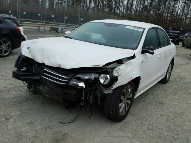 1VWAT7A32FC005895 - 2015 VOLKSWAGEN PASSAT S أبيض صورة 2