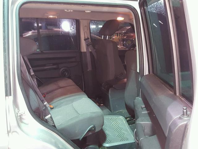 1J8HG48K98C109975 - 2008 JEEP COMMANDER SILVER photo 6