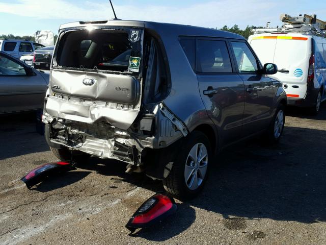 KNDJN2A27G7365228 - 2016 KIA SOUL GRAY photo 4