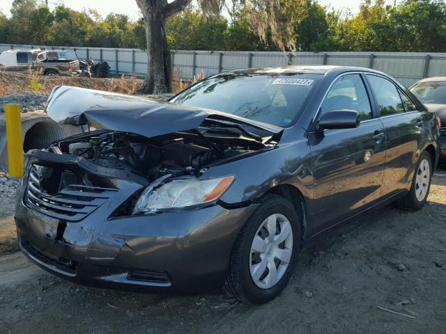 4T1BE46K27U574947 - 2007 TOYOTA CAMRY CE/L GRAY photo 2