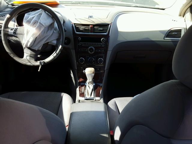 1G1ZG57B69F141410 - 2009 CHEVROLET MALIBU LS ვერცხლისფერი ფოტო 9