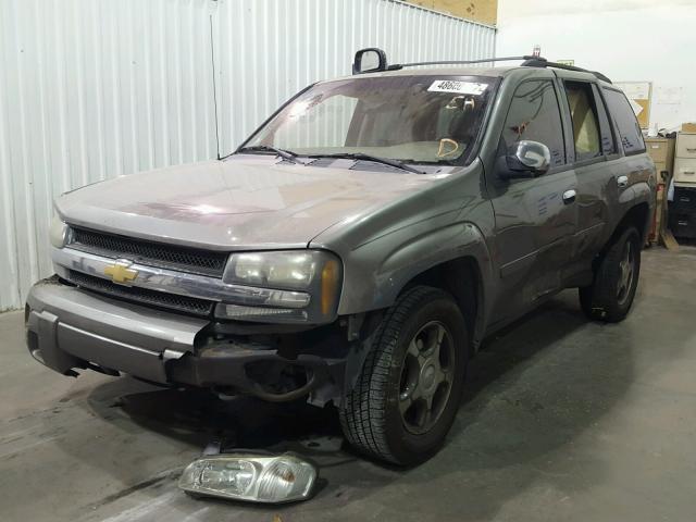 1GNDS13S782141511 - 2008 CHEVROLET TRAILBLAZE GRAY photo 2