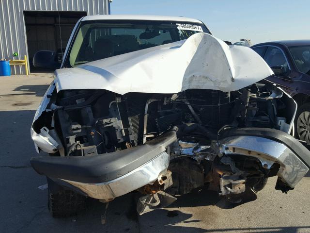 2GCEK13T351226864 - 2005 CHEVROLET SILVERADO WHITE photo 9