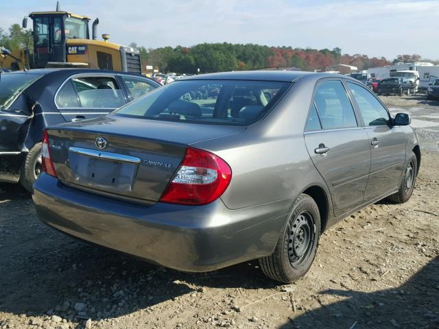 JTDBE32KX20093834 - 2002 TOYOTA CAMRY LE GRAY photo 4