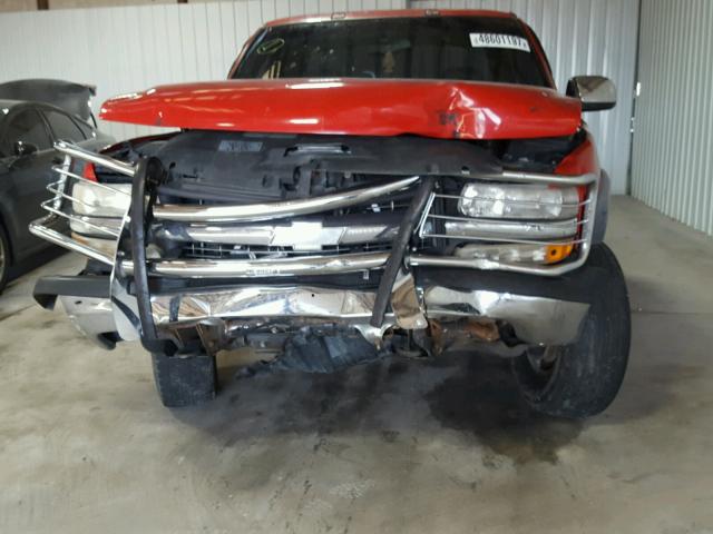 1GCGK29U1YE320212 - 2000 CHEVROLET SILVERADO RED photo 9