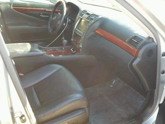 JTHBL46F585078614 - 2008 LEXUS LS 460 GRAY photo 5