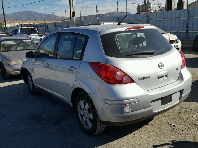 3N1BC13E29L408032 - 2009 NISSAN VERSA S Күміс фото 3