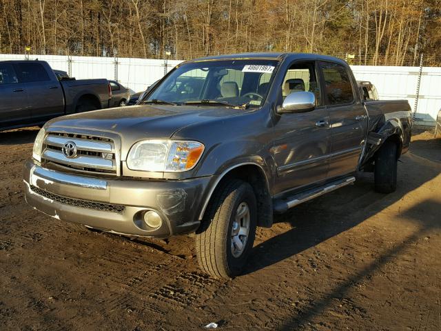 5TBDT44165S471201 - 2005 TOYOTA TUNDRA DOU GRAY photo 2