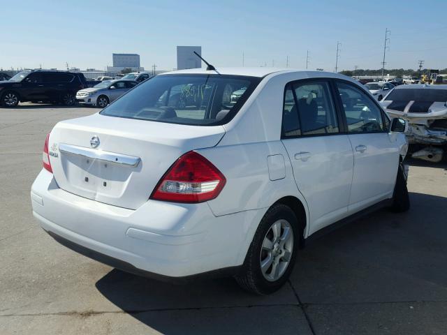 3N1BC11E89L474748 - 2009 NISSAN VERSA S WHITE photo 4