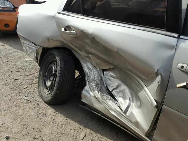 4T1BE32K82U617485 - 2002 TOYOTA CAMRY LE ვერცხლისფერი ფოტო 9