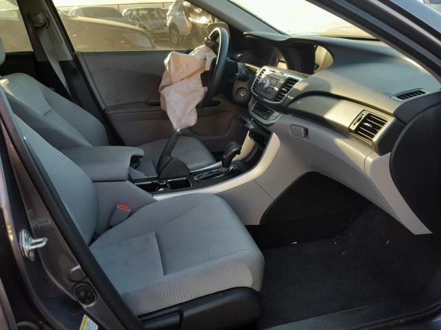 1HGCR2F31FA031889 - 2015 HONDA ACCORD LX GRAY photo 5