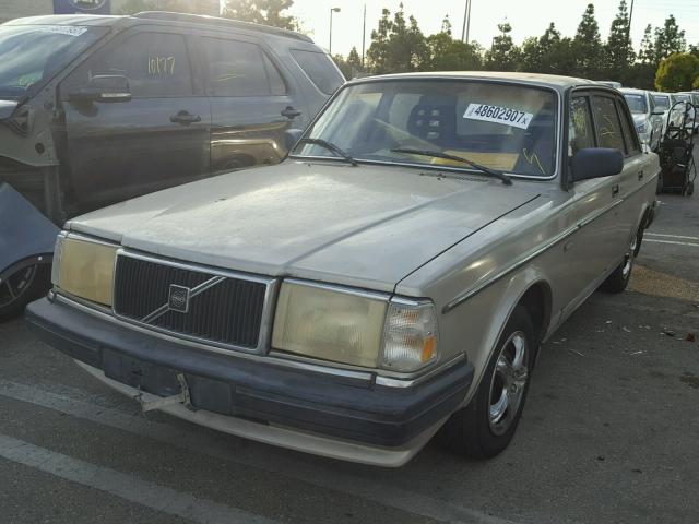 YV1AX8845H1273795 - 1987 VOLVO 244 DL GOLD photo 2