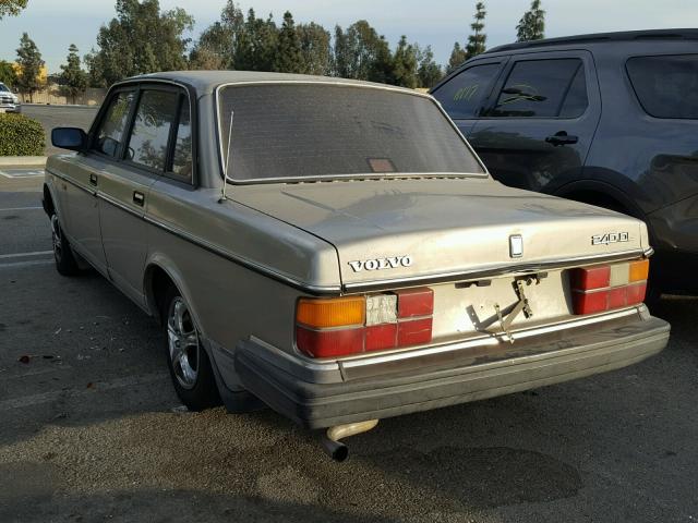 YV1AX8845H1273795 - 1987 VOLVO 244 DL GOLD photo 3