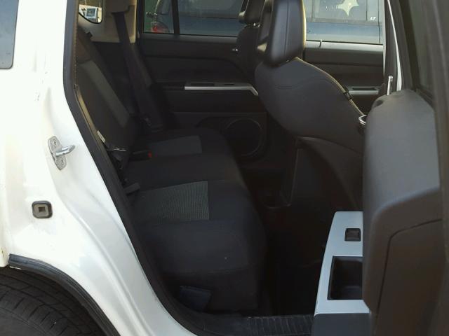 1J8FF47W58D705836 - 2008 JEEP COMPASS SP WHITE photo 6