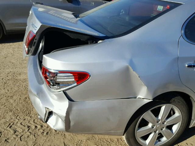 JTHBA30G865157077 - 2006 LEXUS ES 330 SILVER photo 9