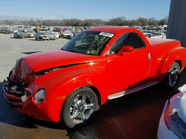 1GCES14P14B113415 - 2004 CHEVROLET SSR RED photo 2