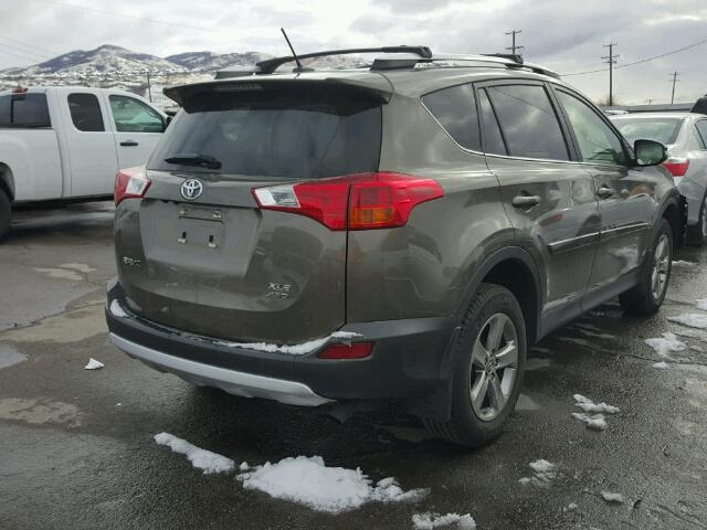 JTMRFREV3FD138860 - 2015 TOYOTA RAV4 XLE GRAY photo 4