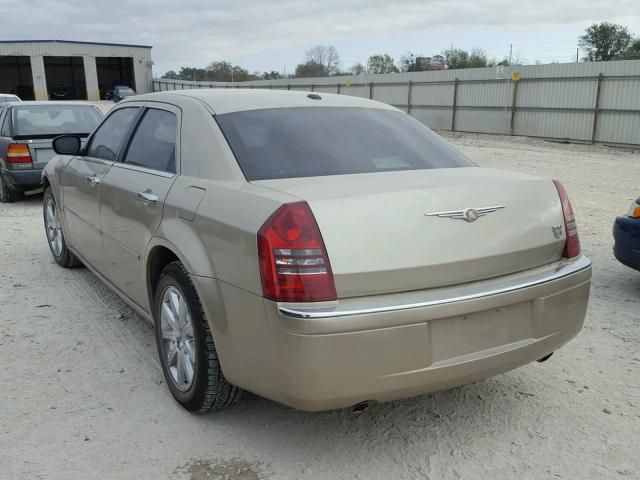 2C3KA63H27H658682 - 2007 CHRYSLER 300C GOLD photo 3