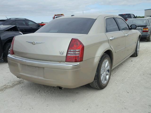 2C3KA63H27H658682 - 2007 CHRYSLER 300C GOLD photo 4