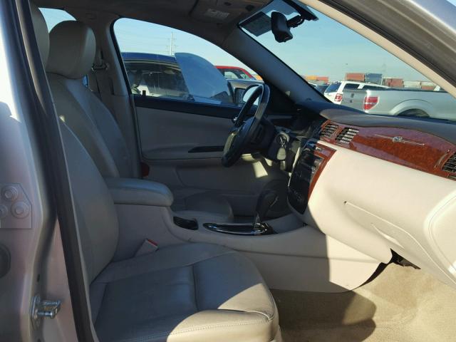 2G1WG5EK5B1290765 - 2011 CHEVROLET IMPALA LT Արծաթագույն լուսանկար 5