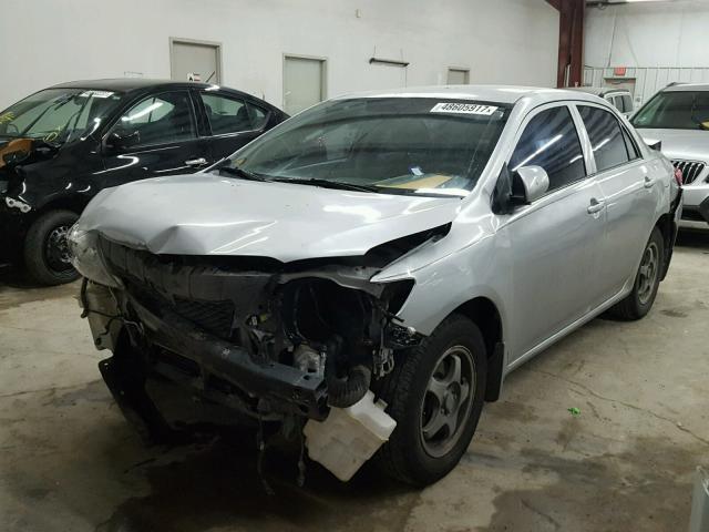 1NXBU40E79Z122257 - 2009 TOYOTA COROLLA BA SILVER photo 2