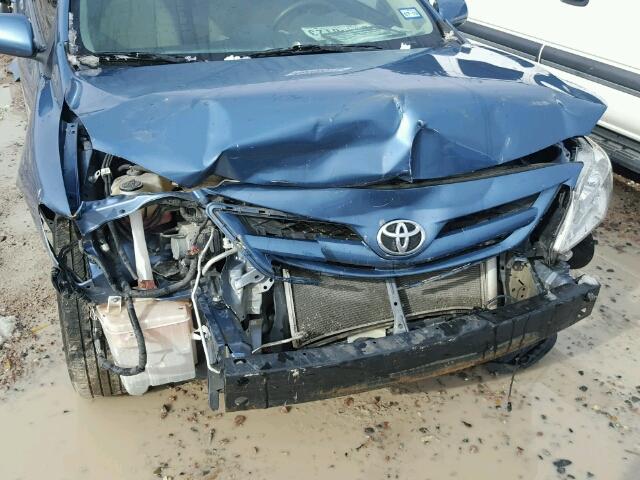 5YFBU4EE1DP207534 - 2013 TOYOTA COROLLA BA BLUE photo 7